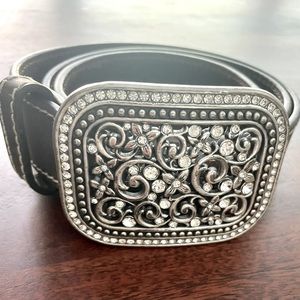 Ariat Brown Genuine Leather Belt & Extra Silver Belt Buckle with this purchase